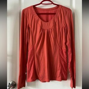 Lululemon Long Sleeve Shirt size 6